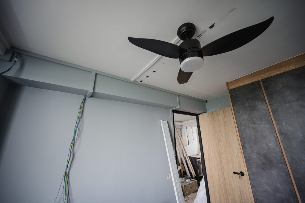 ceiling fan with wires1